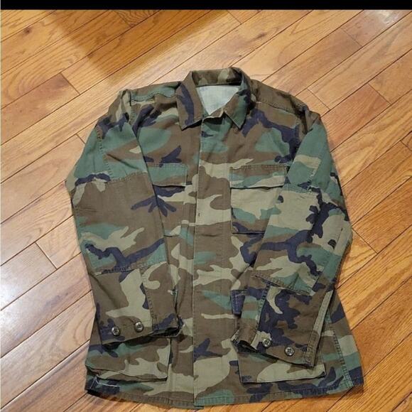 𝅺Men's camo jacket brand unknown size large no inside tags - Picture 1 of 7